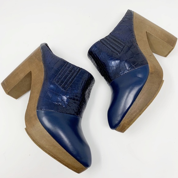 Rachel Comey Shoes - RACHEL COMEY Blue Leather Clogs 9.5 Wood Platform